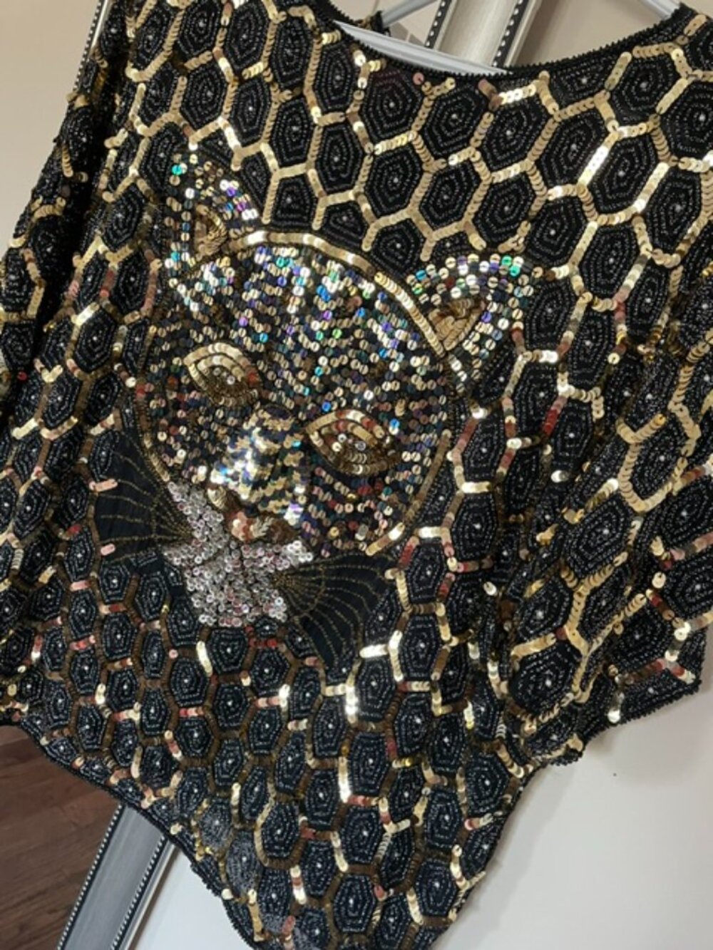 Exquisite VTG Black/Gold Sequins, beads /silver threads Top w Sequin Tiger S L - Picture 8 of 8
